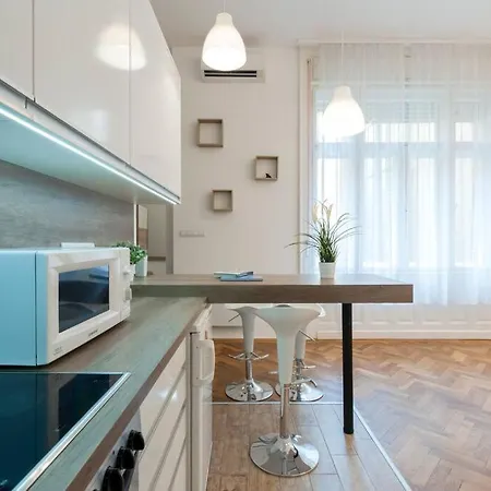Lägenhet Szent Istvan Ter 4 Next To Basilica A 1 Bedroom