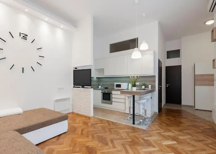 Szent Istvan Ter 4 Next To Basilica A 1 Bedroom Apartamento *