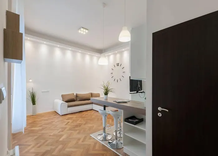 Szent Istvan Ter 4 Next To Basilica A 1 Bedroom Budapest