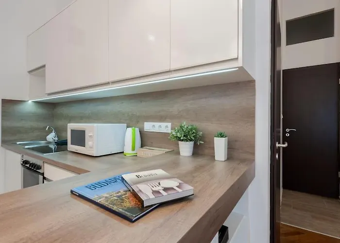 Apartment Szent Istvan Ter 4 Next To Basilica A 1 Bedroom
